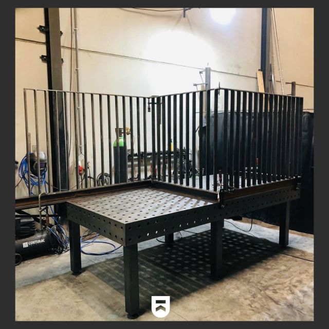 Spijltjesbalustrade under construction ✔️
#staalopmaat #balustrade #steelwork #lassenopmaat #handmade #steel # staalconstructie #staal # lasser #welding #welder #balustrades #balustradeopmaat #maatwerk #lassen #dklas