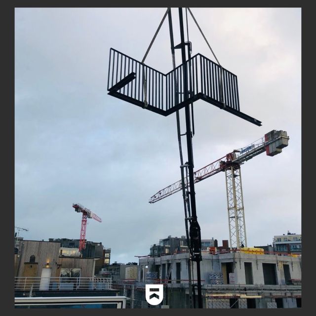 Plaatsing spijltjesbalustrade @Oostende ✔️
#laswerken #lassenopmaat #balustrade #spijltjesbalustrade #steel #steelwork #lasser #welding #handmade #handmadeinbelgium #lasconstructie #staalconstructie #dklas